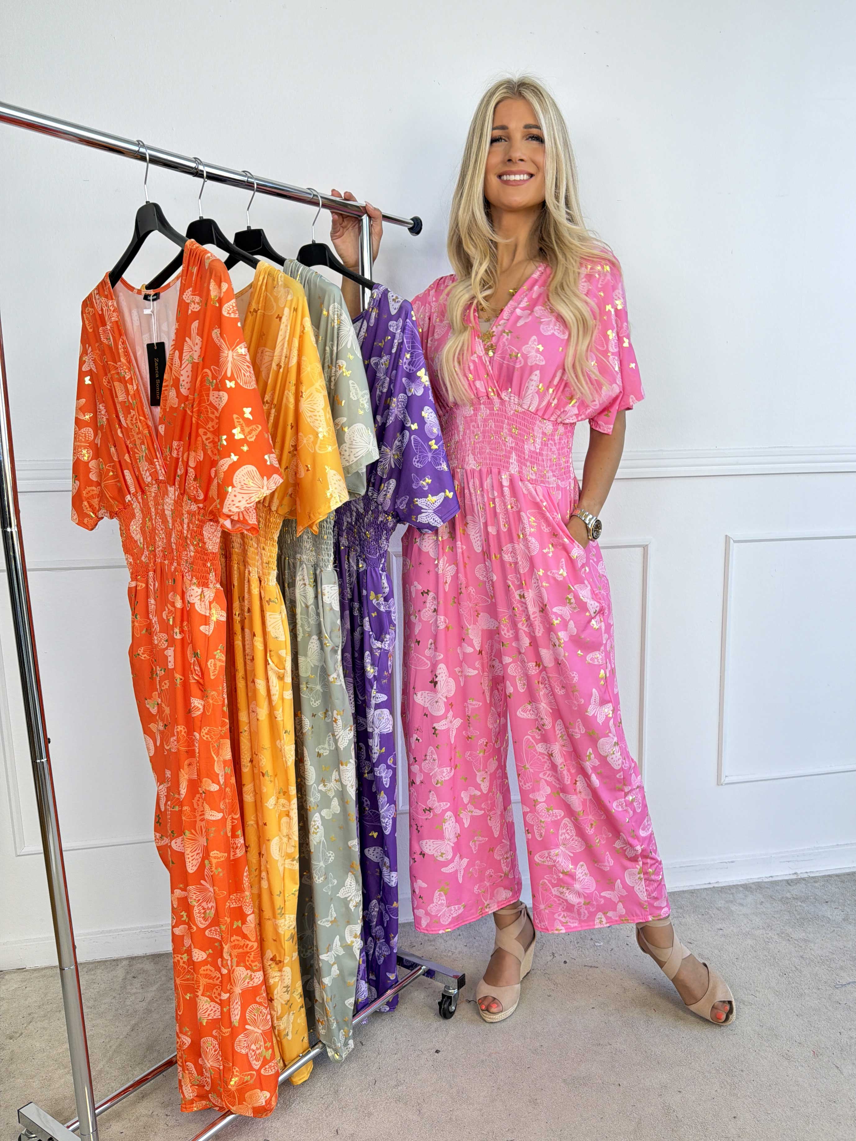 Pams Butterfly Jumpsuit - Elastisk plus size jumpsuit med fjärilsmönster